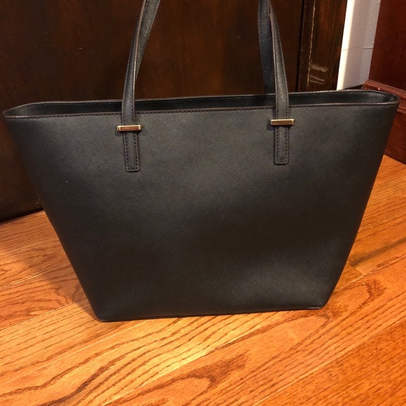 SOLD ✅ Kate Spade Cedar Street Small Harmony - Picture 3 of 7